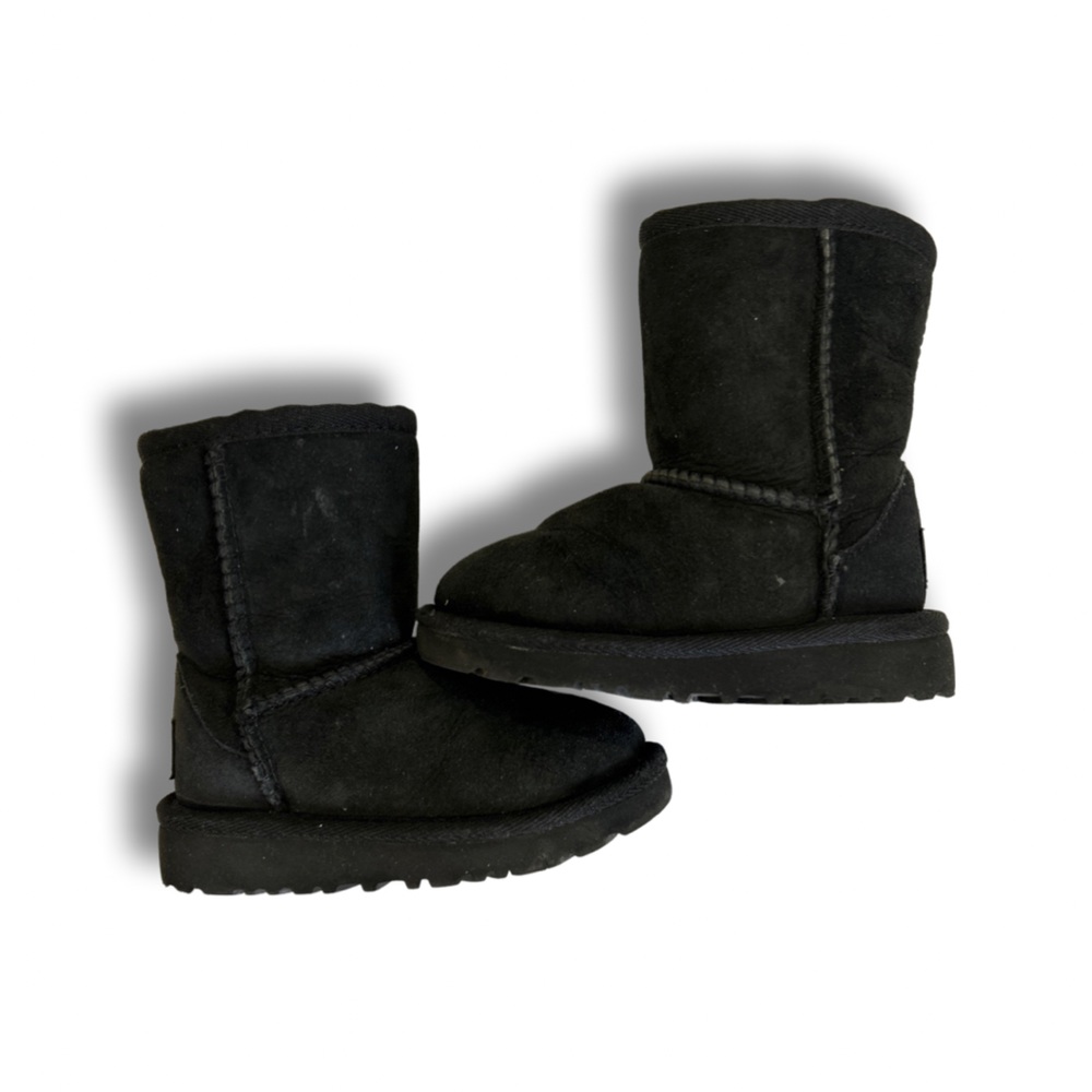 6T Uggs Black